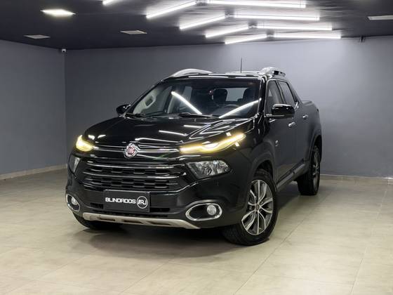 FIAT TORO 2.0 16V TURBO DIESEL VOLCANO 4WD AT9 FIAT TORO 2.0 16V TURBO DIESEL VOLCANO 4WD AT9
